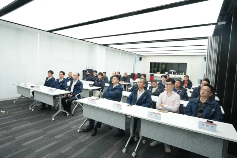 Састанак за мобилизацију за пројекат производње цигле у иностранству компаније Куангонг Мацхинери Цо., Лтд. је успешно завршен.