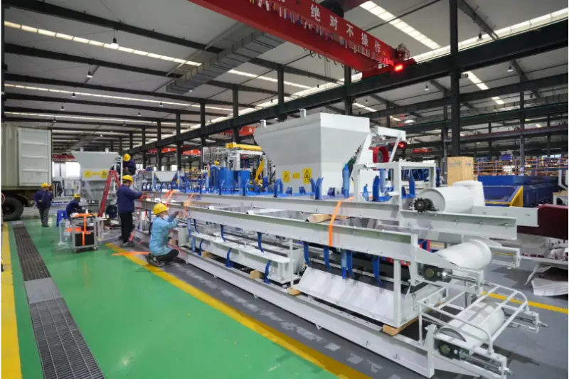 Пролеће је савршено време за напоран рад и напредак. Куангонг Мацхинери Цо., Лтд. је заузет испоруком робе у иностранство.